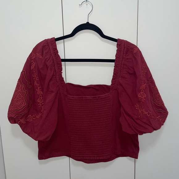 Express Cropped Puff Sleeve Top - Picture 2 of 3